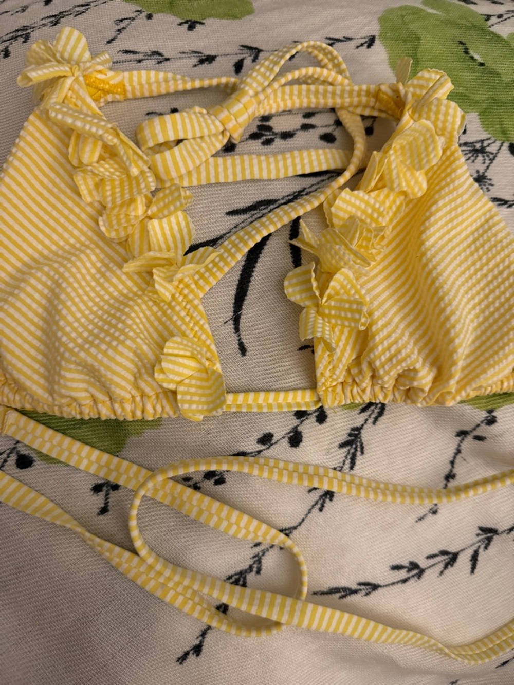 Women’s Swim separates 4 Tops and 1 Bottom. Yellow, coral, Navy, Maroon, - Picture 12 of 16